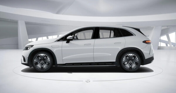 EQE 350 SUV Electric Art <br><span style="color: #808080;">(ราคาเดิม 4,850,000)</span> - Image 4